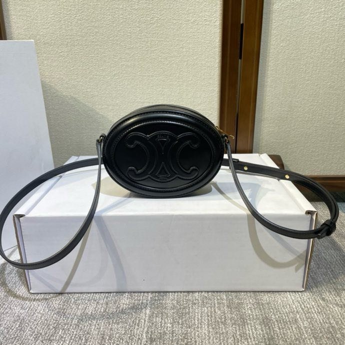 Сумка Small Round Cake 16 см