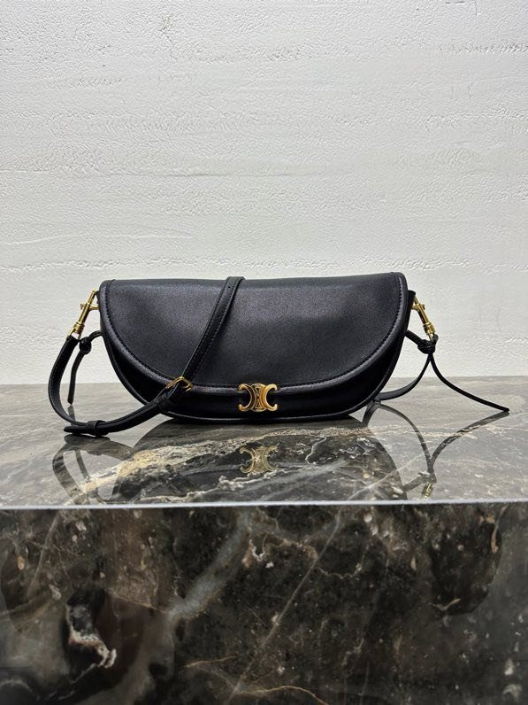 Сумка SOFT TRIOMPHE HALFMOON 25 см