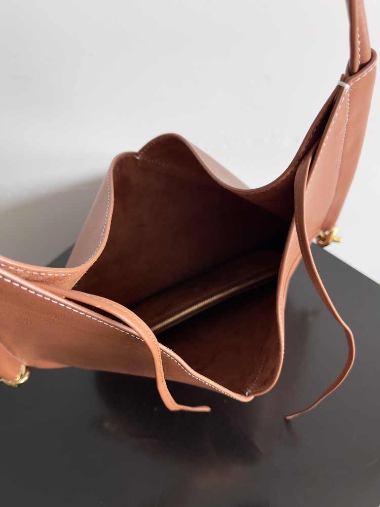 Сумка Solstice кожаная 44 см фото 9