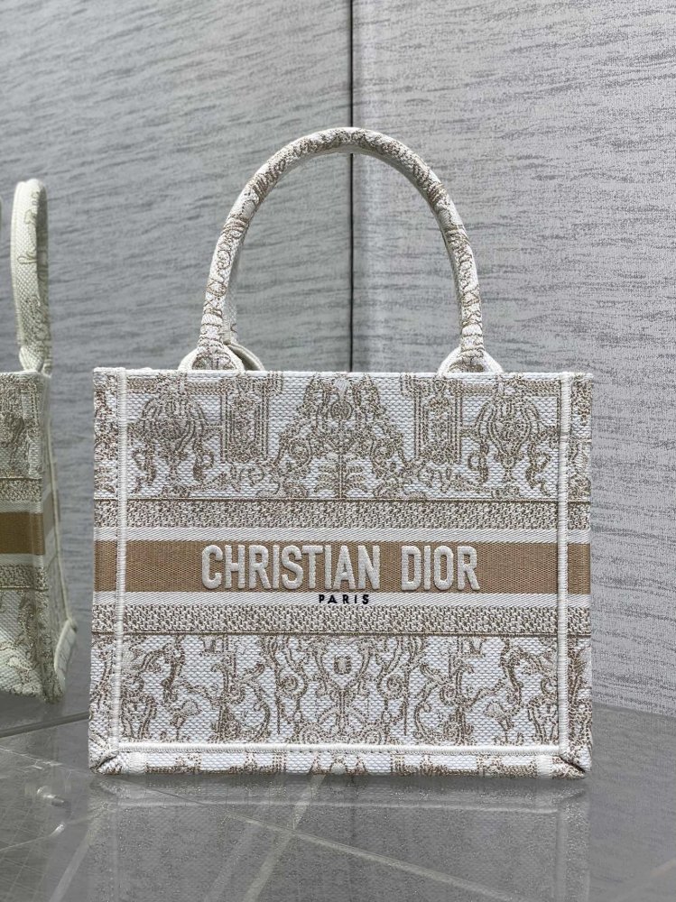 Сумка тоут 26 см Dior Book Tote