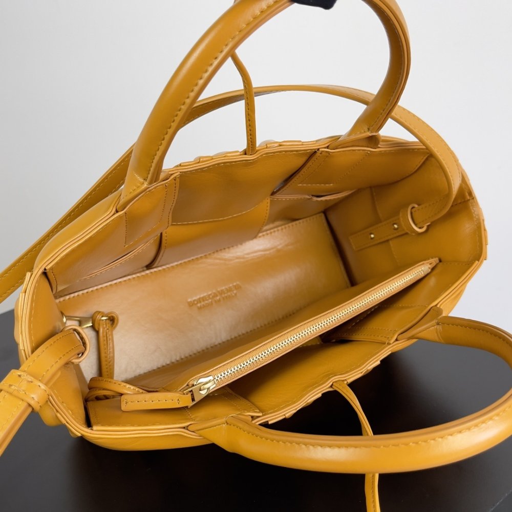 Сумка тоут кожаная 25 см фото 7