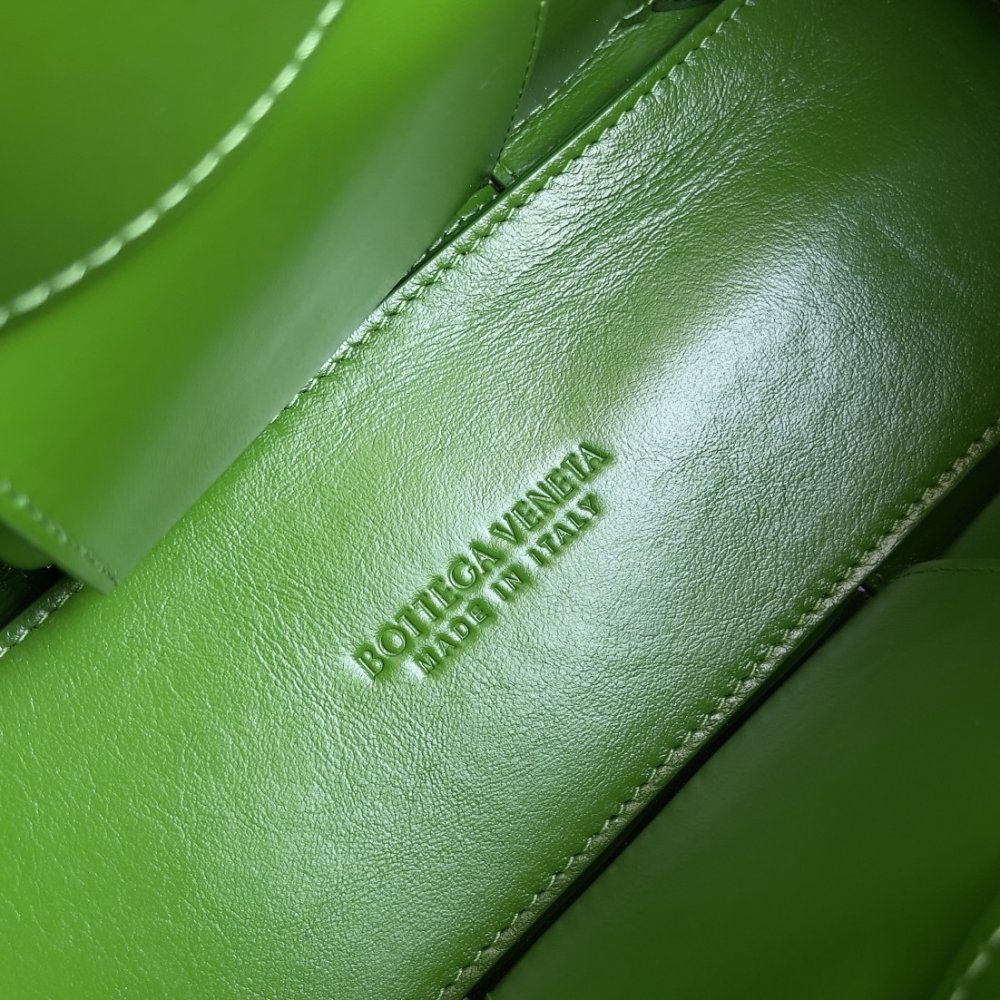 A bag тоут leather 25 cm фото 8