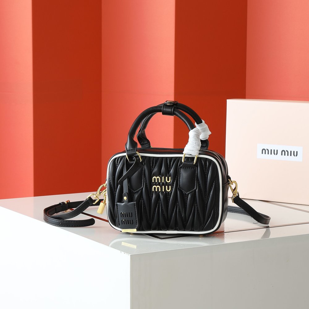 Сумка тоут кожаная Arcadie mini 20 см