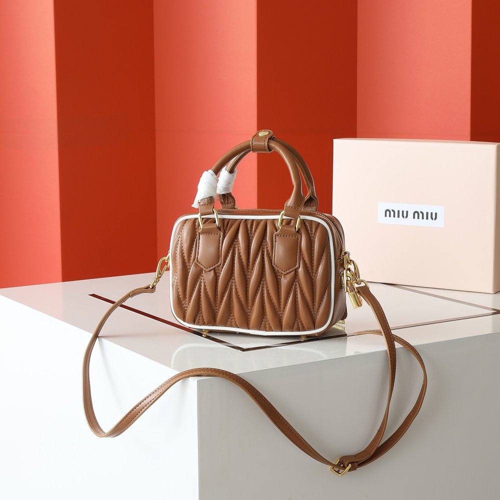 Сумка тоут кожаная Arcadie mini 20 см фото 5