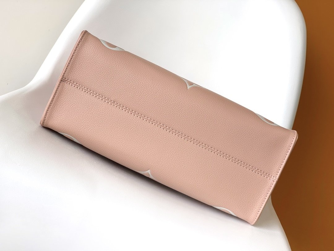 Сумка тоут OnTheGo 34 см фото 4