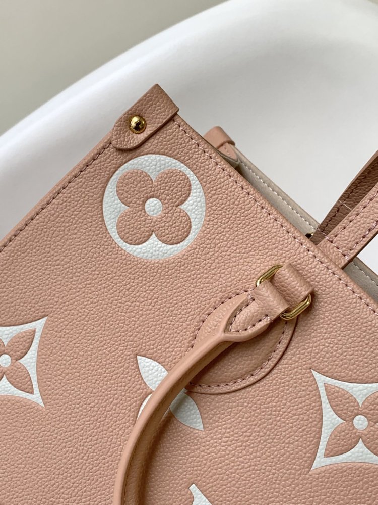 Сумка тоут OnTheGo 34 см фото 5