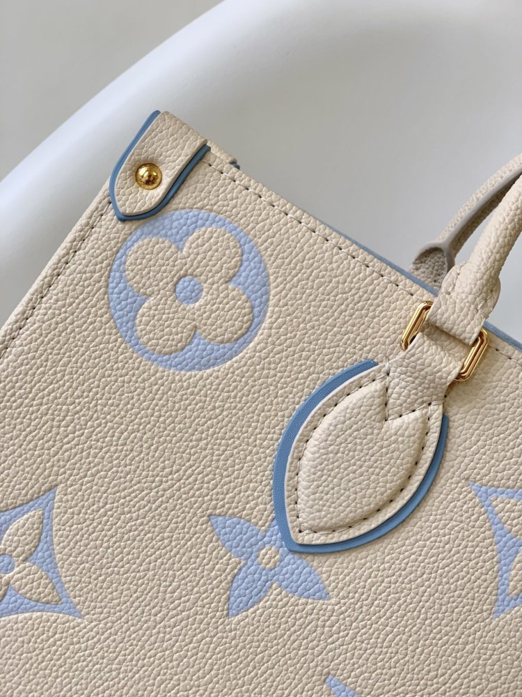 Сумка тоут OnTheGo 34 см фото 5