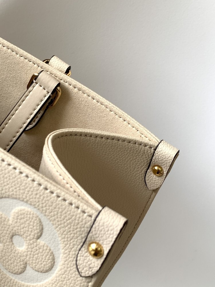 Сумка тоут OnTheGo 34 см фото 6