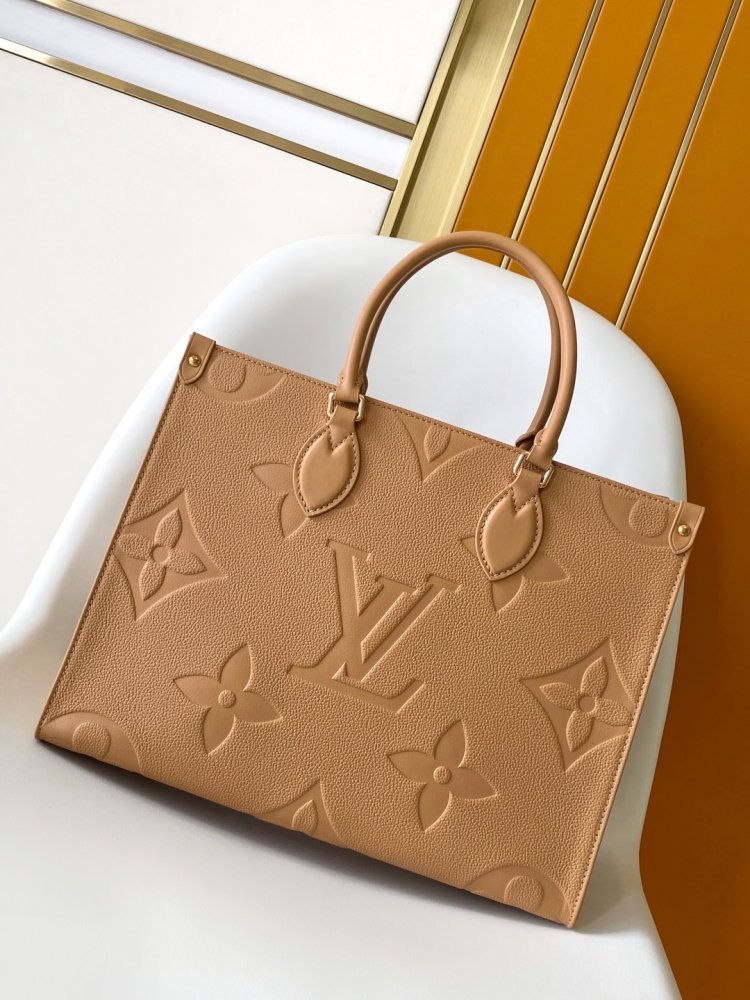 Сумка тоут OnTheGo 35 см фото 2