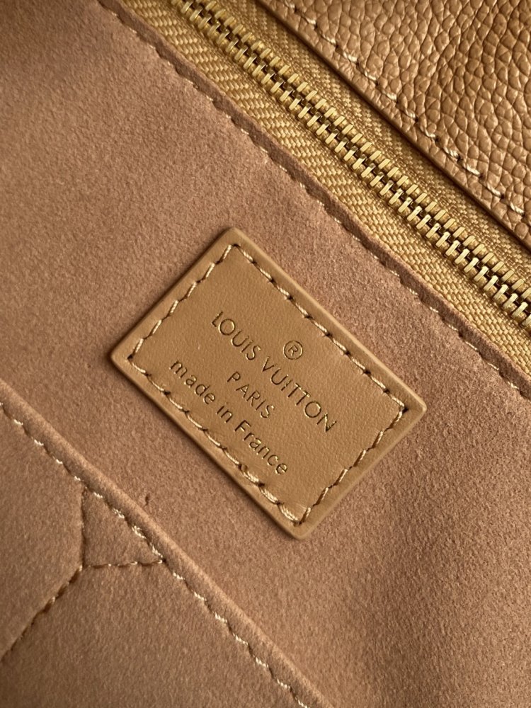 Сумка тоут OnTheGo 35 см фото 8