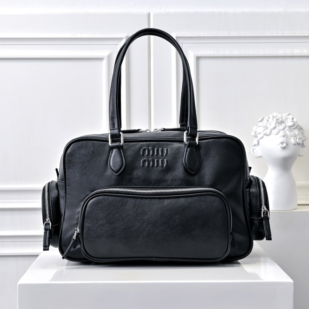 Сумка тоут Pocket кожаная на молнии 31 см