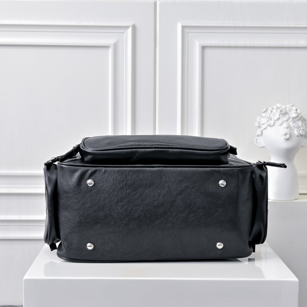 Сумка тоут Pocket кожаная на молнии 31 см фото 4