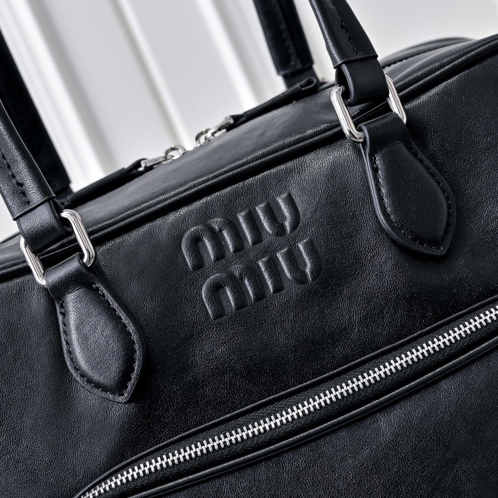 Сумка тоут Pocket кожаная на молнии 31 см фото 5