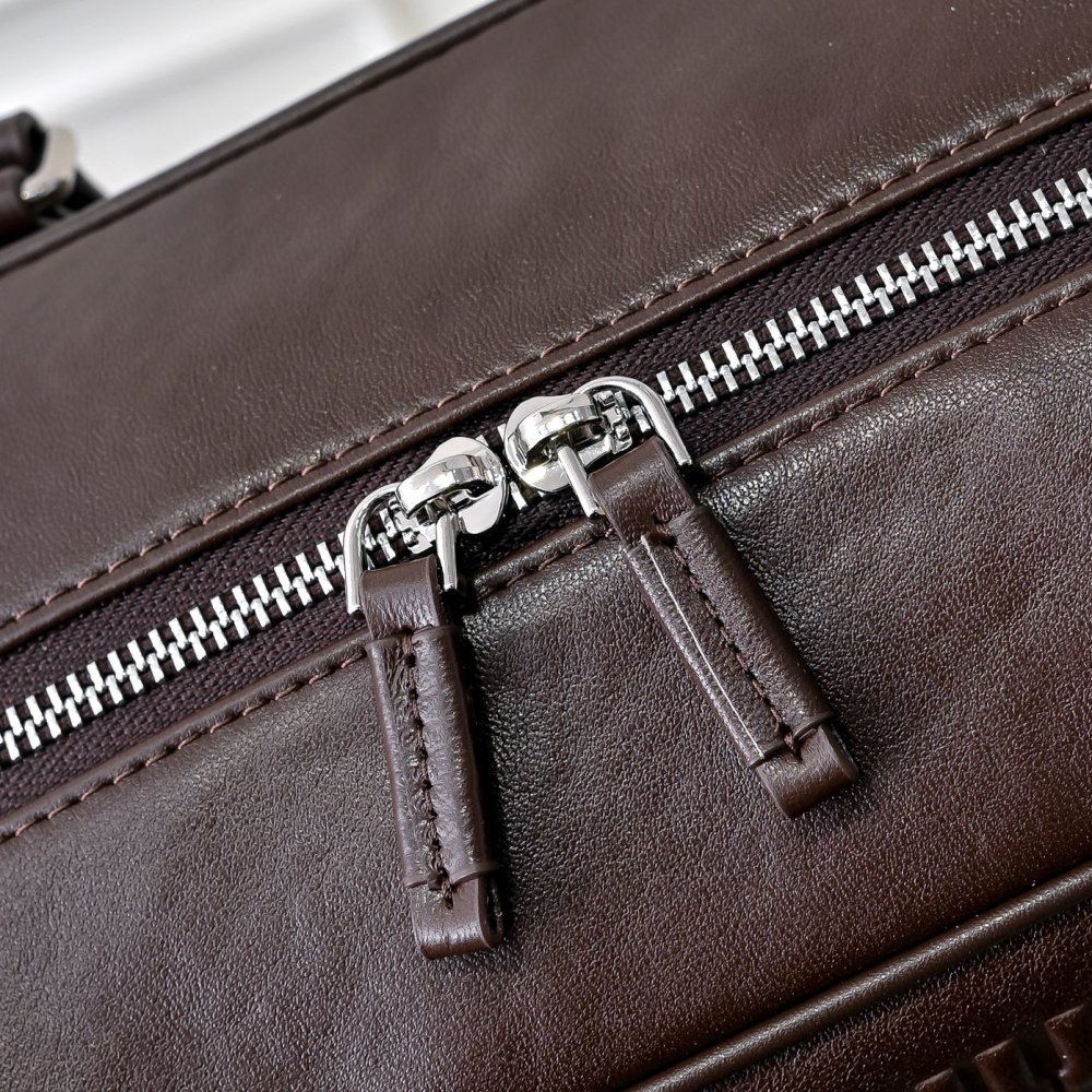 Сумка тоут Pocket кожаная на молнии 31 см фото 6