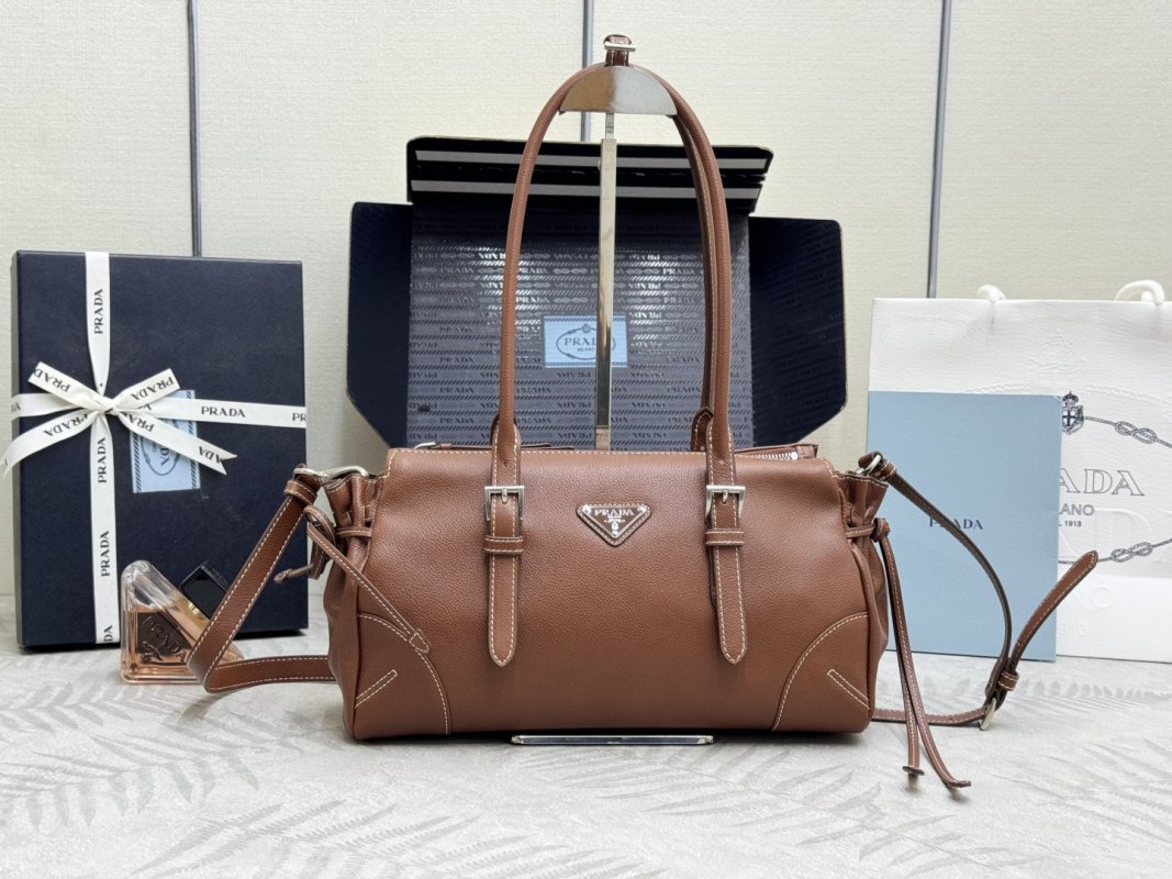 Сумка тоут женская кожаная 32 см 1BG628