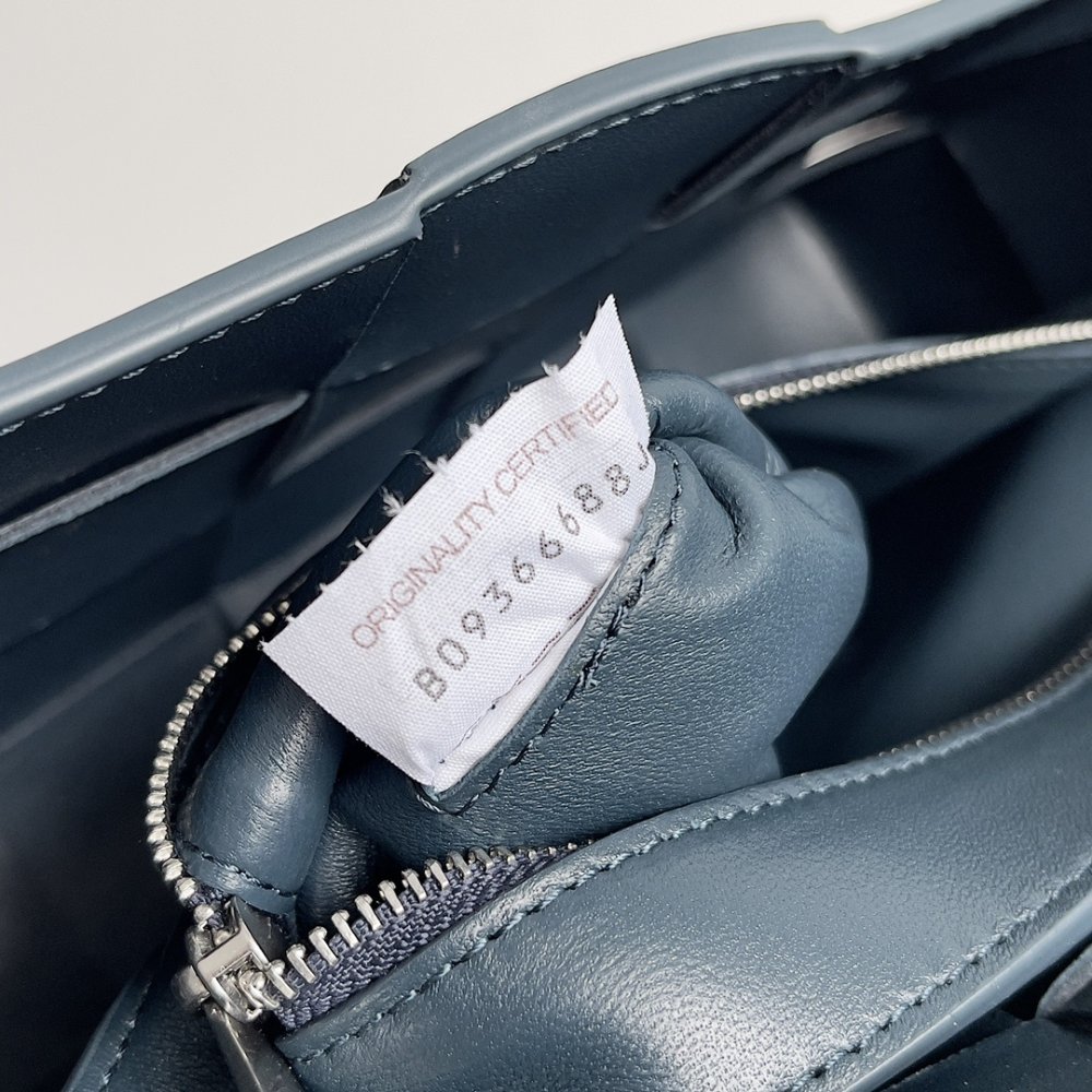 Сумка трансформер Cassette из плетеной кожи 26 см фото 6