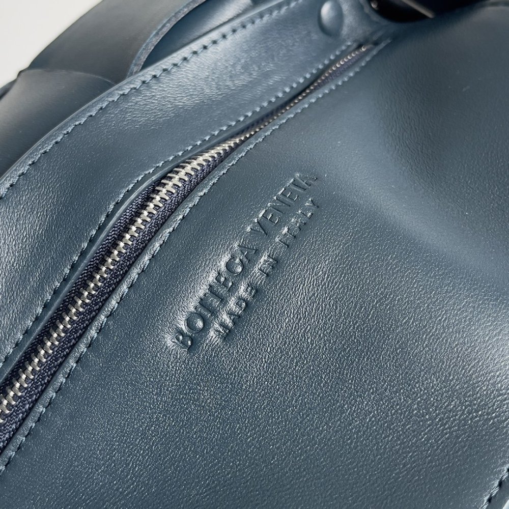 Сумка трансформер Cassette из плетеной кожи 26 см фото 8