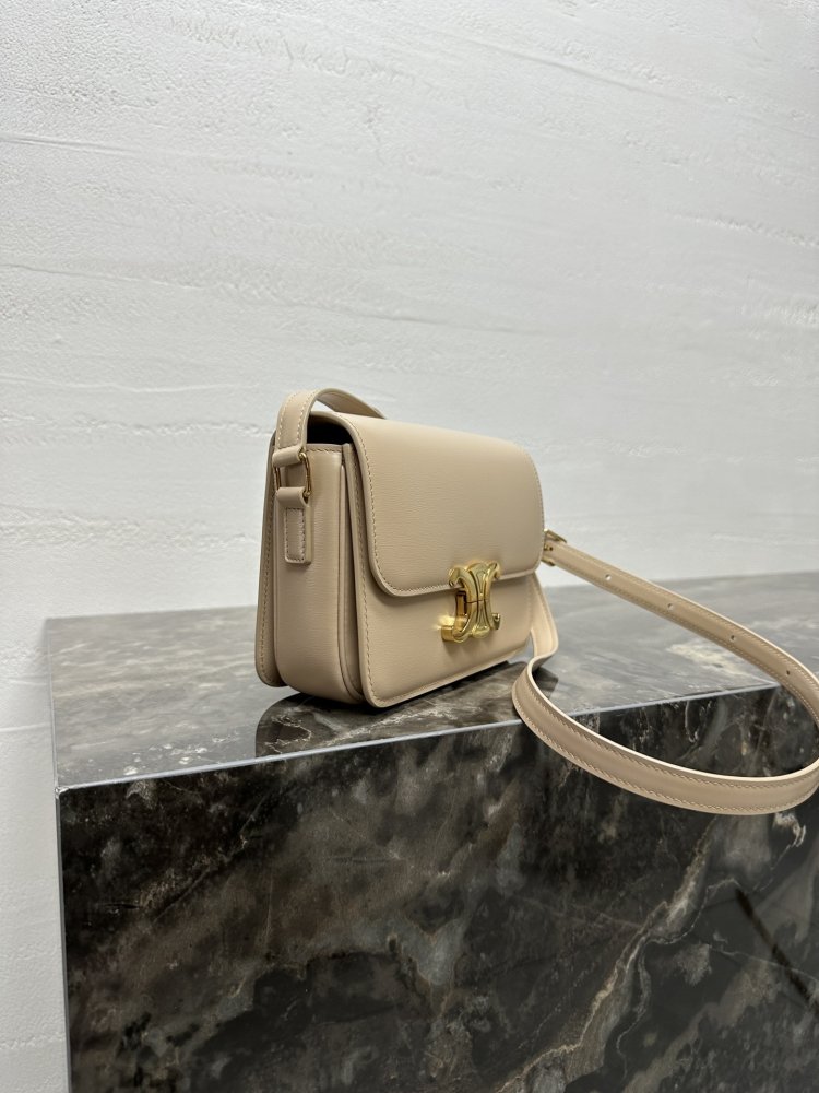 Сумка TRIOMPHE кожаная 18 см фото 2