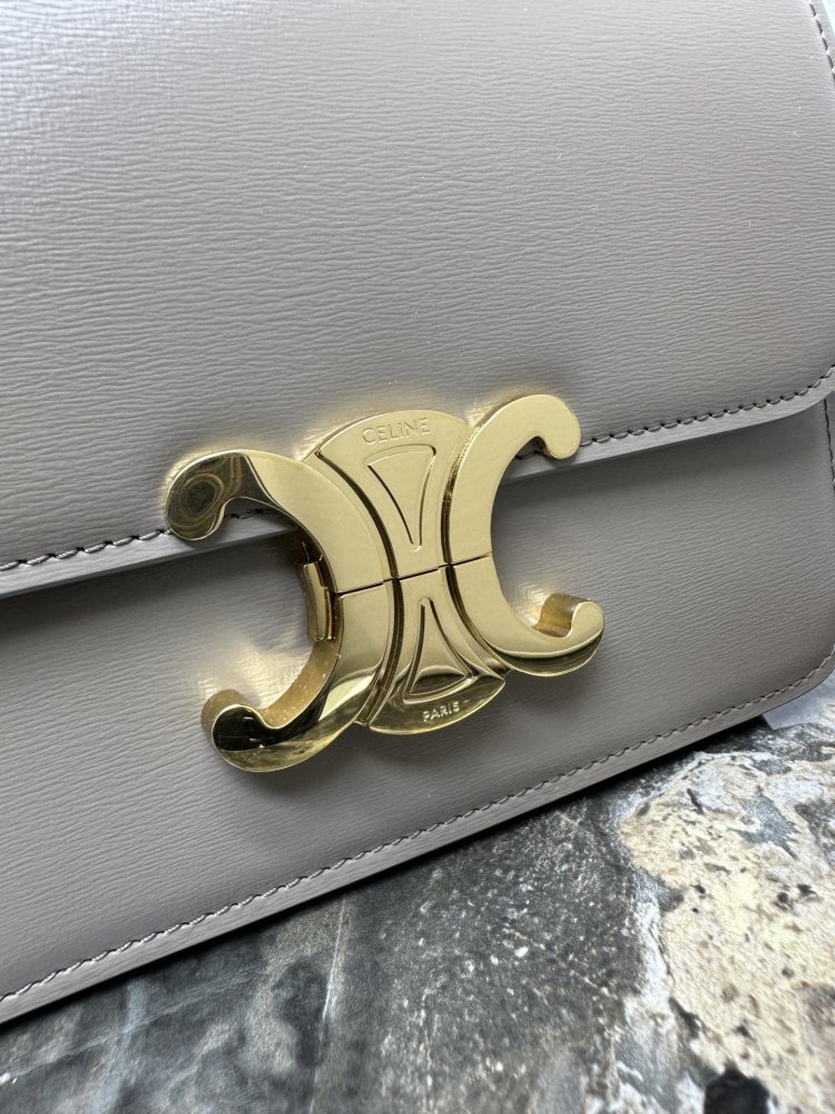 Сумка TRIOMPHE кожаная 18 см фото 4