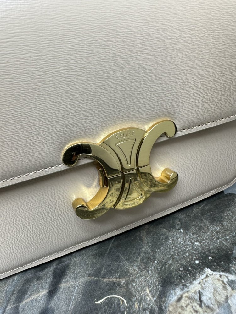 Сумка TRIOMPHE кожаная 18 см фото 4