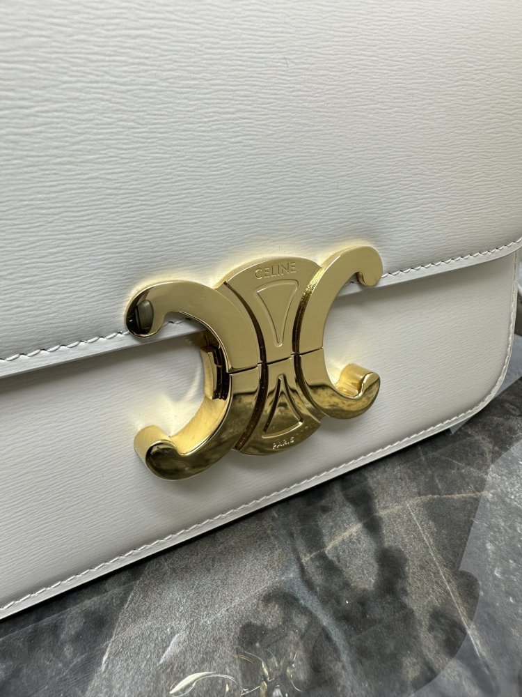 Сумка TRIOMPHE кожаная 18 см фото 4