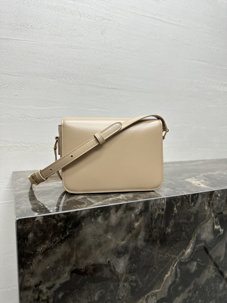 Сумка TRIOMPHE кожаная 18 см фото 5