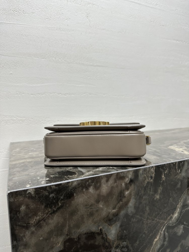 Сумка TRIOMPHE кожаная 18 см фото 6