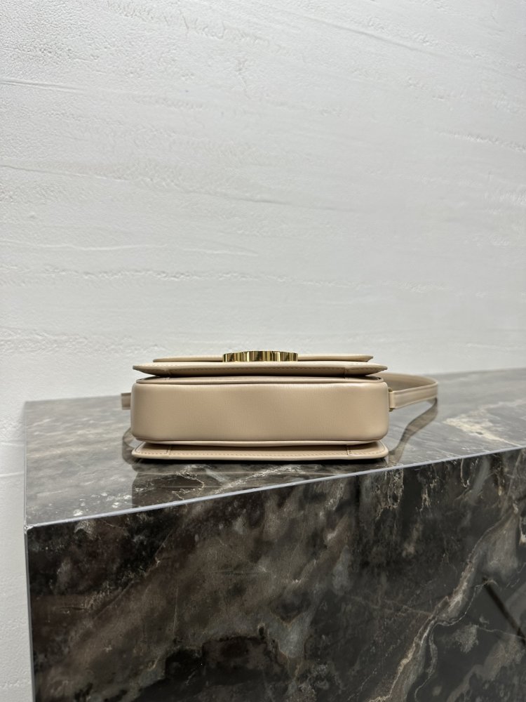 Сумка TRIOMPHE кожаная 18 см фото 6