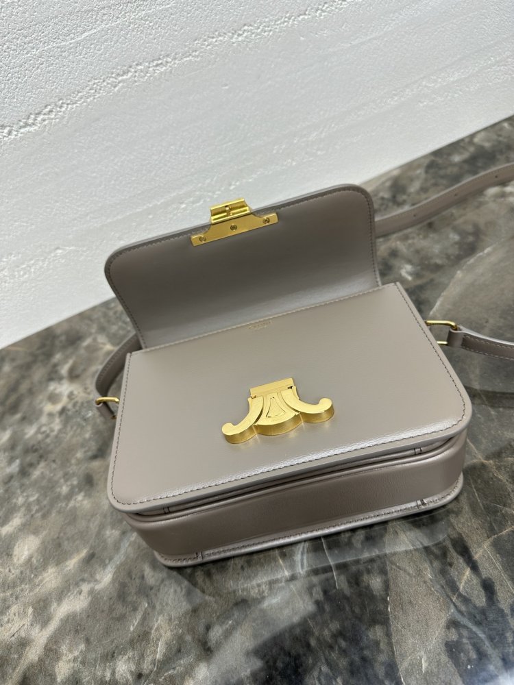 Сумка TRIOMPHE кожаная 18 см фото 7