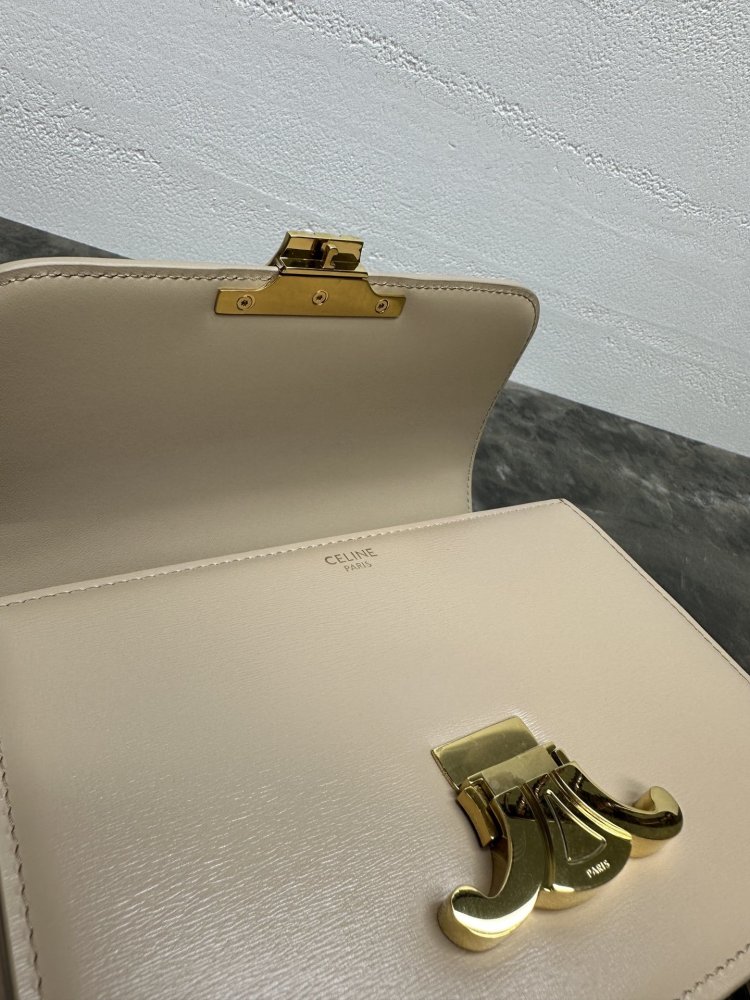 Сумка TRIOMPHE кожаная 18 см фото 8