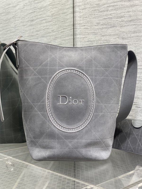 Сумка ведро Dior Medaillon Medium кожаная