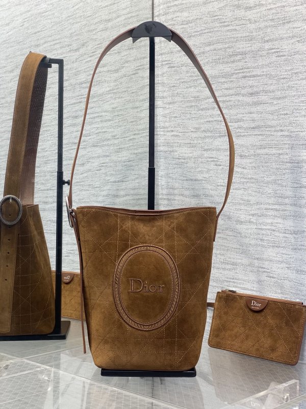 Сумка ведро Dior Medaillon Small кожаная