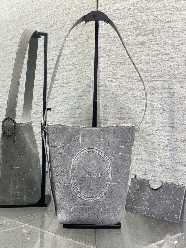 Сумка ведро Dior Medaillon Small кожаная