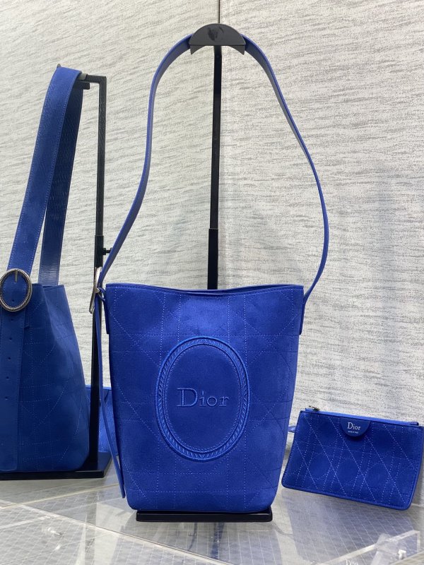 Сумка ведро Dior Medaillon Small кожаная
