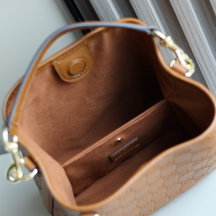 Сумка ведро кожаная 18 см фото 3