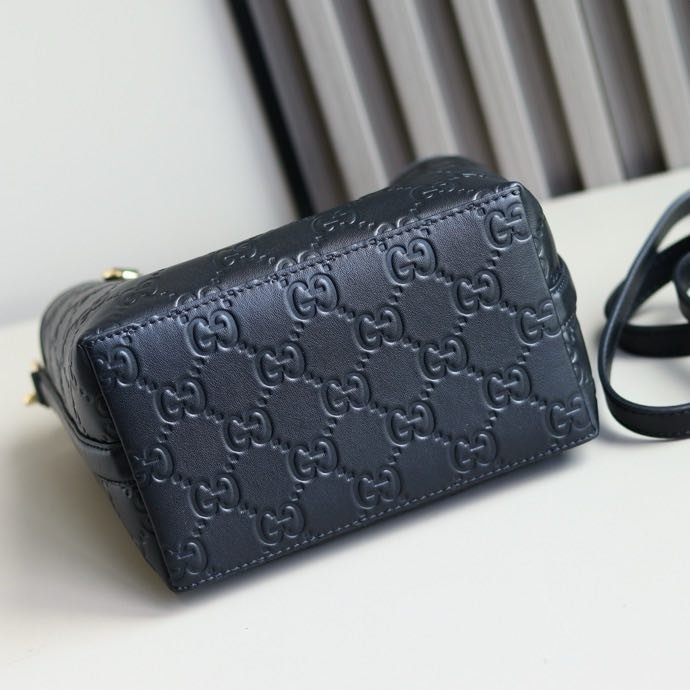 Сумка ведро кожаная 18 см фото 6