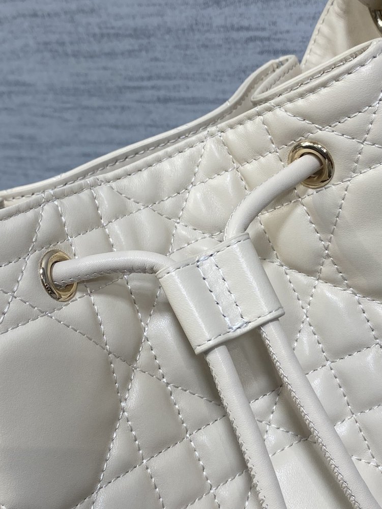 Сумка ведро кожаная Dior Caro 17 см фото 3