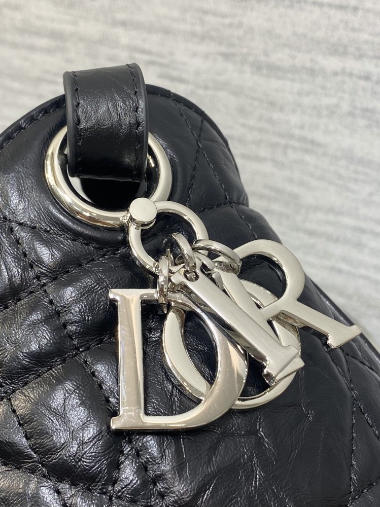 Сумка відро шкіряна Dior Caro 17 см фото 4