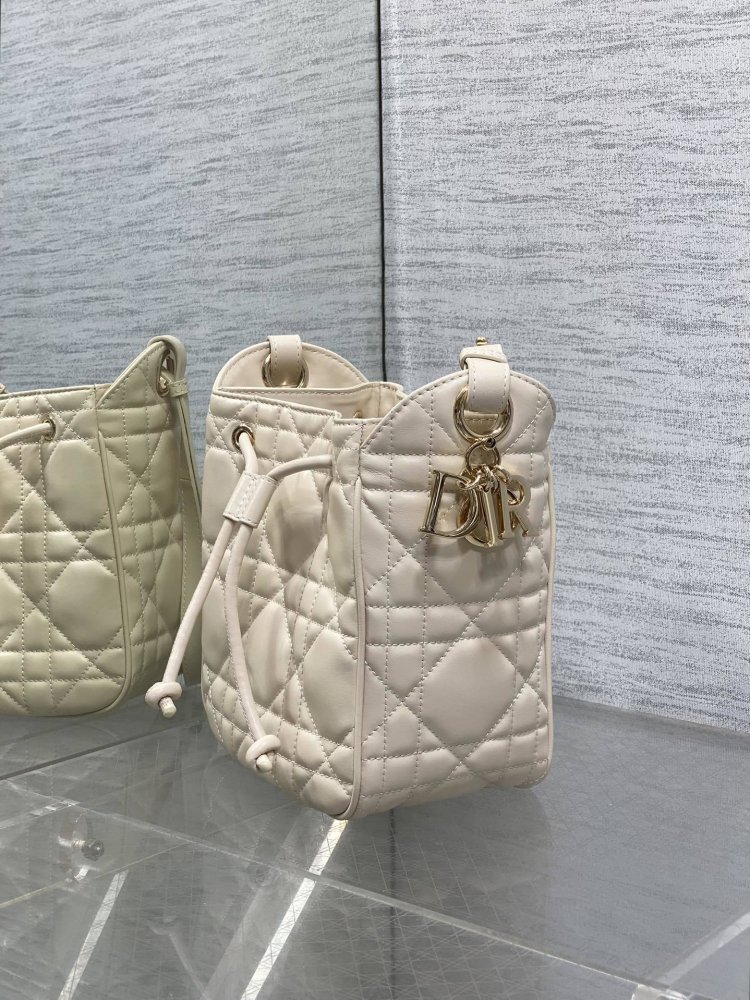 Сумка ведро кожаная Dior Caro 17 см фото 6