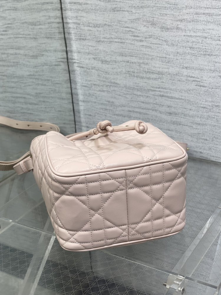 Сумка ведро кожаная Dior Caro 17 см фото 7