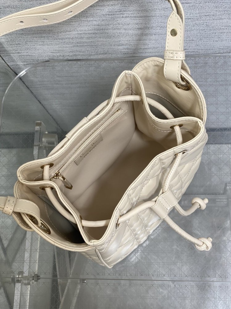 Сумка ведро кожаная Dior Caro 17 см фото 8