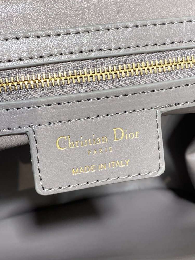 Сумка відро шкіряна Dior Caro 17 см фото 9