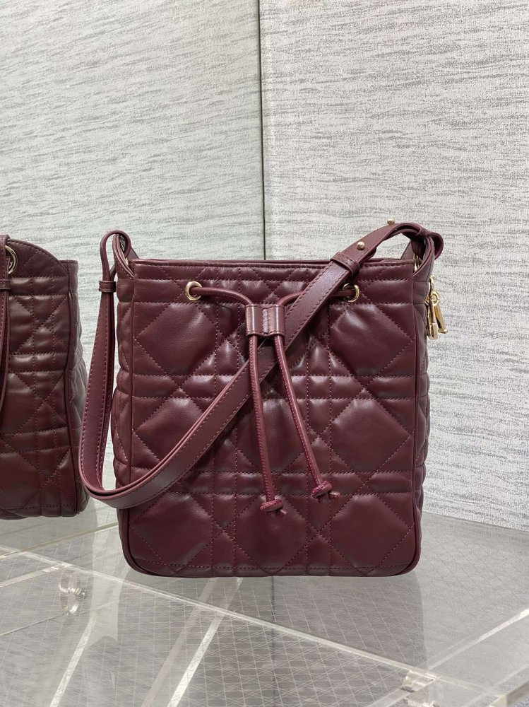 Сумка відро шкіряна Dior Caro 23 см