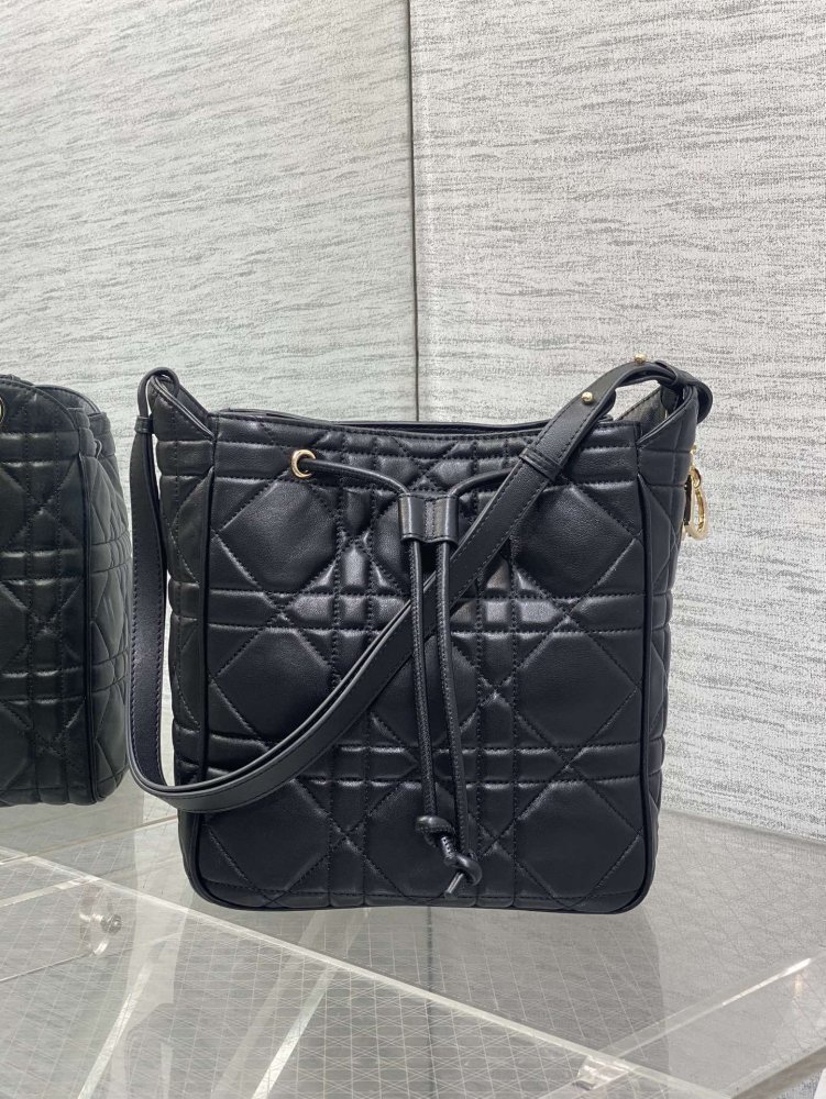 Сумка відро шкіряна Dior Caro 23 см