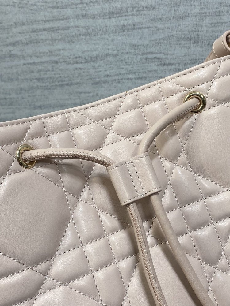 Сумка ведро кожаная Dior Caro 23 см фото 3