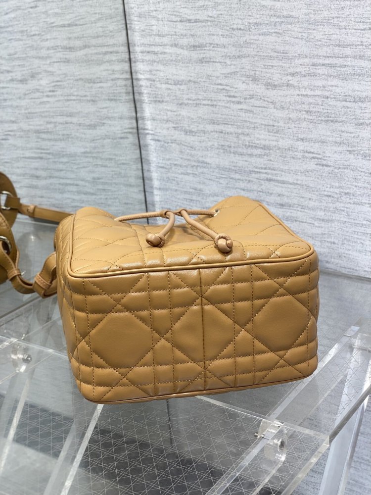 Сумка ведро кожаная Dior Caro 23 см фото 7