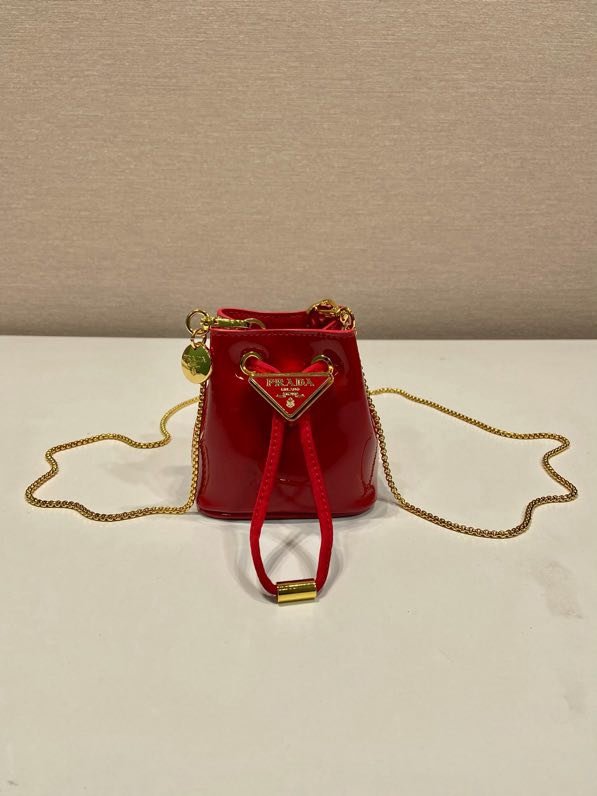 Сумка ведро мини из лакированной кожи 10 см