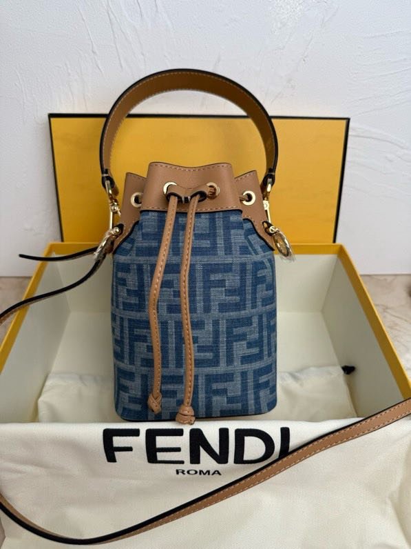 A bag bucket Mon Tresor