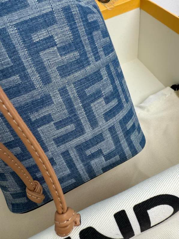 A bag bucket Mon Tresor фото 7