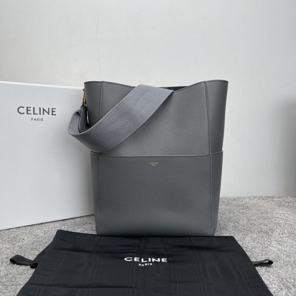 A bag bucket SANGLE BUCKET 23 cm of soft grained cow skin